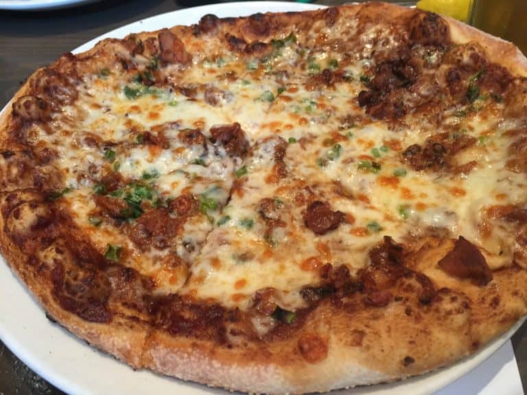 Locally Sourced Napolese Artisanal Pizzeria in Downtown Indianapolis