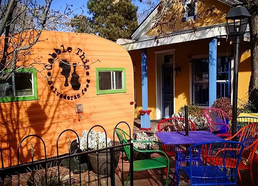 The exterior of Gobble This, in Old Town Albuquerque, NM, invites you in with a burst of color, as is the Albuquerque way. 