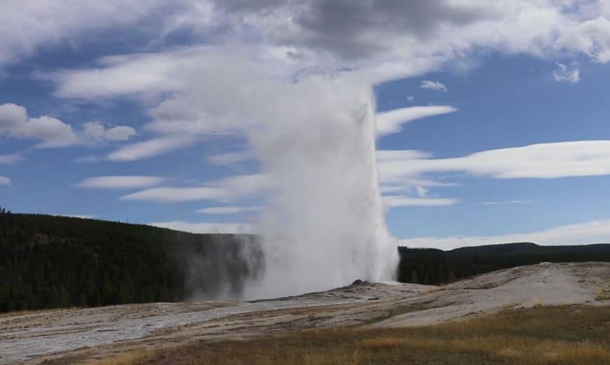 Old Faithful Geyser in Yellowstone National Park